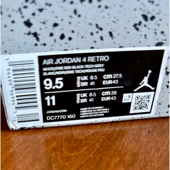 Air Jordan 4 Retro with BOX - Picture 8 of 13